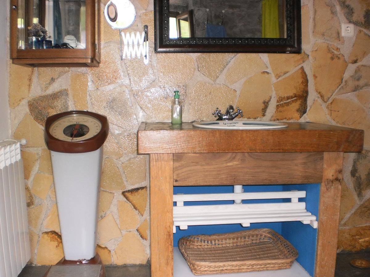 Larraenea Bed And Breakfast Лесака Экстерьер фото